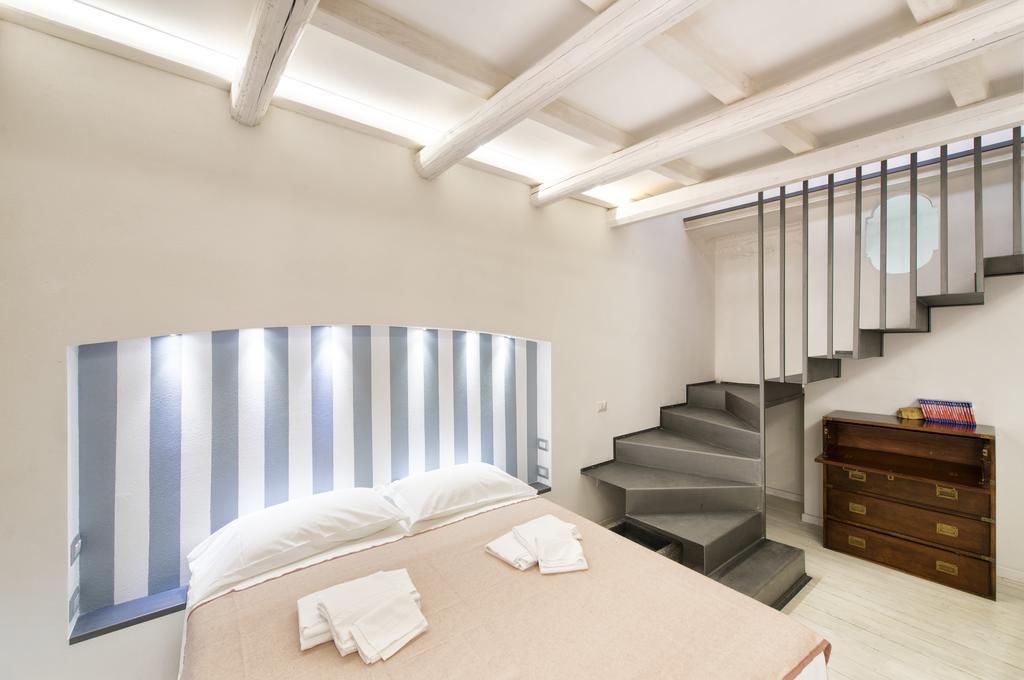 Castelletto Suite La Marina Каляри Екстериор снимка