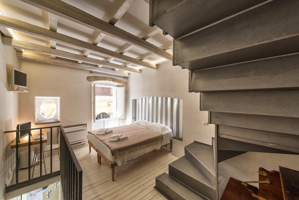 Castelletto Suite La Marina Каляри Екстериор снимка